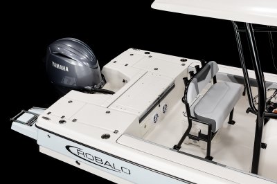 2025 R226 Cayman Transom Casting Deck