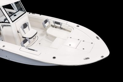 Robalo R266 Cayman Bow Seating