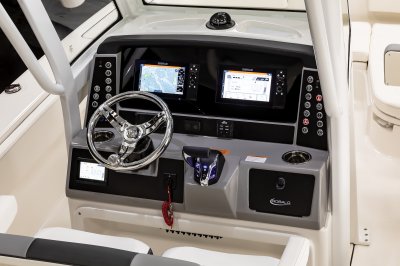 Robalo R266 Cayman Helm Dash