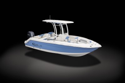 Robalo R222EX Front Starboard View
