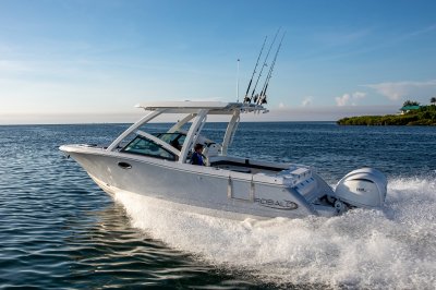 2026 R277 Running in Ocean Rear Port View